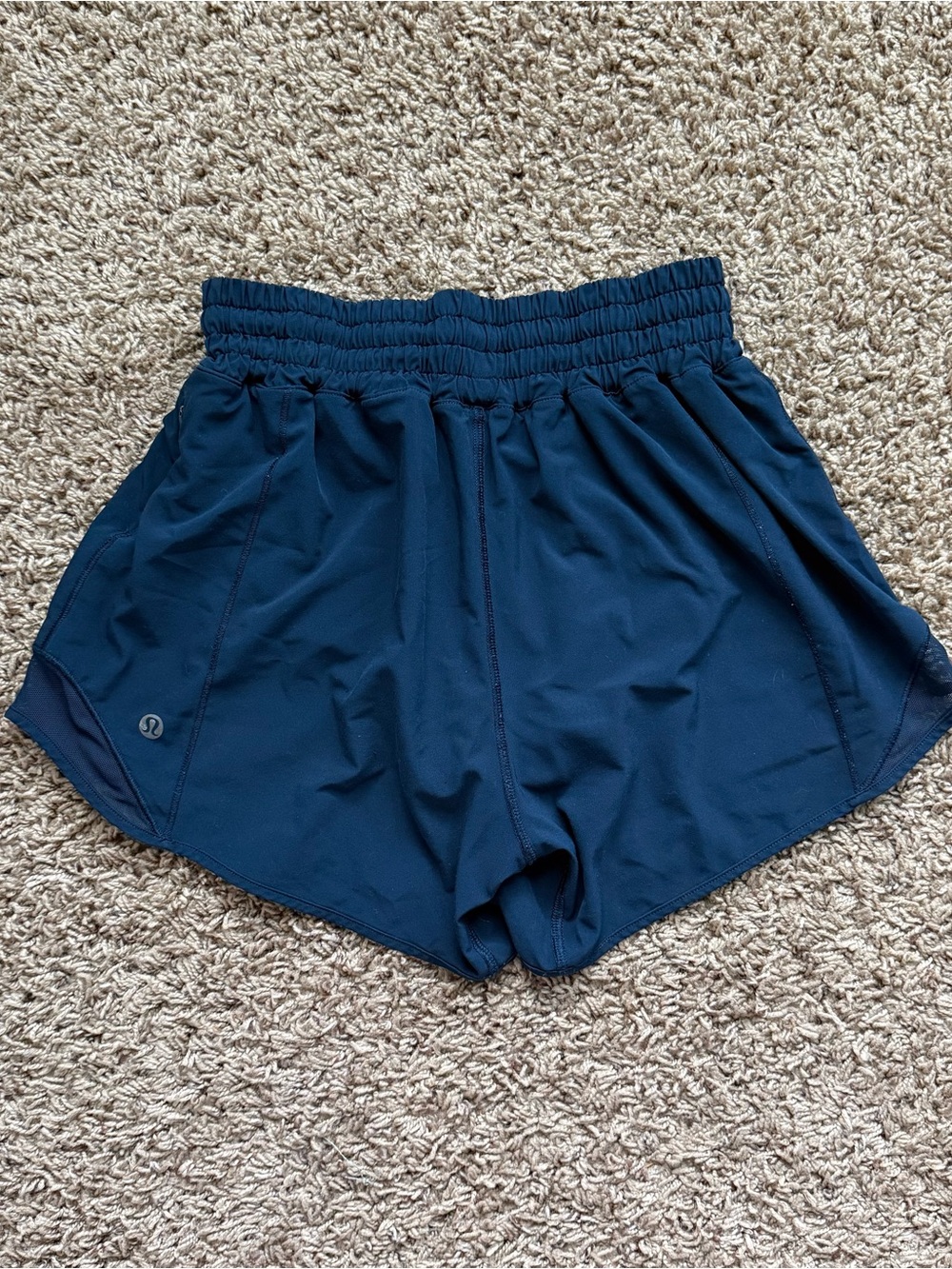 Lululemon Hotty Hot Shorts High Rise 4” True Navy Size 2 - Picture 3 of 5